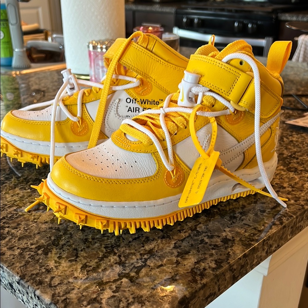 Nike Off-White Yellow and White Sneakers